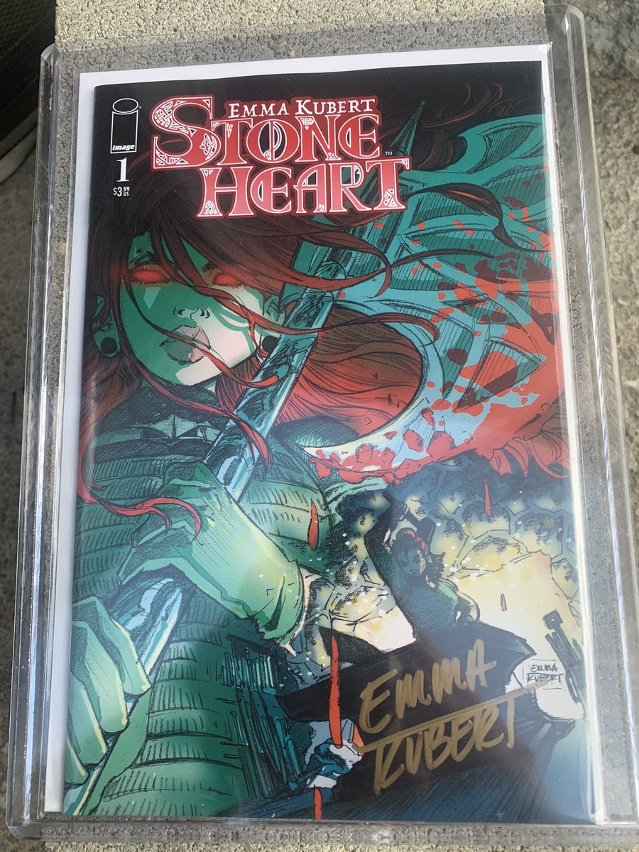 Thanks so much @emmakubert for the autograph! Have a great megacon!