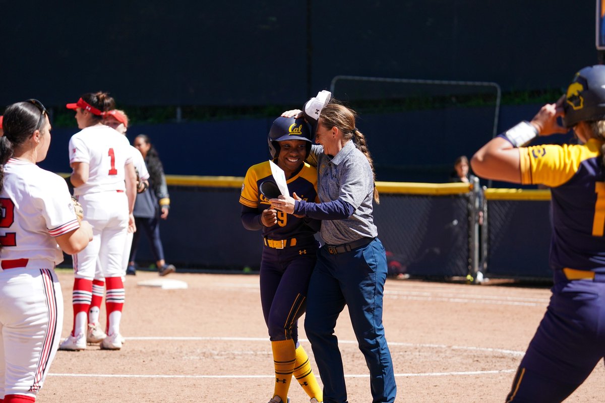 NCAA Softball tweet media