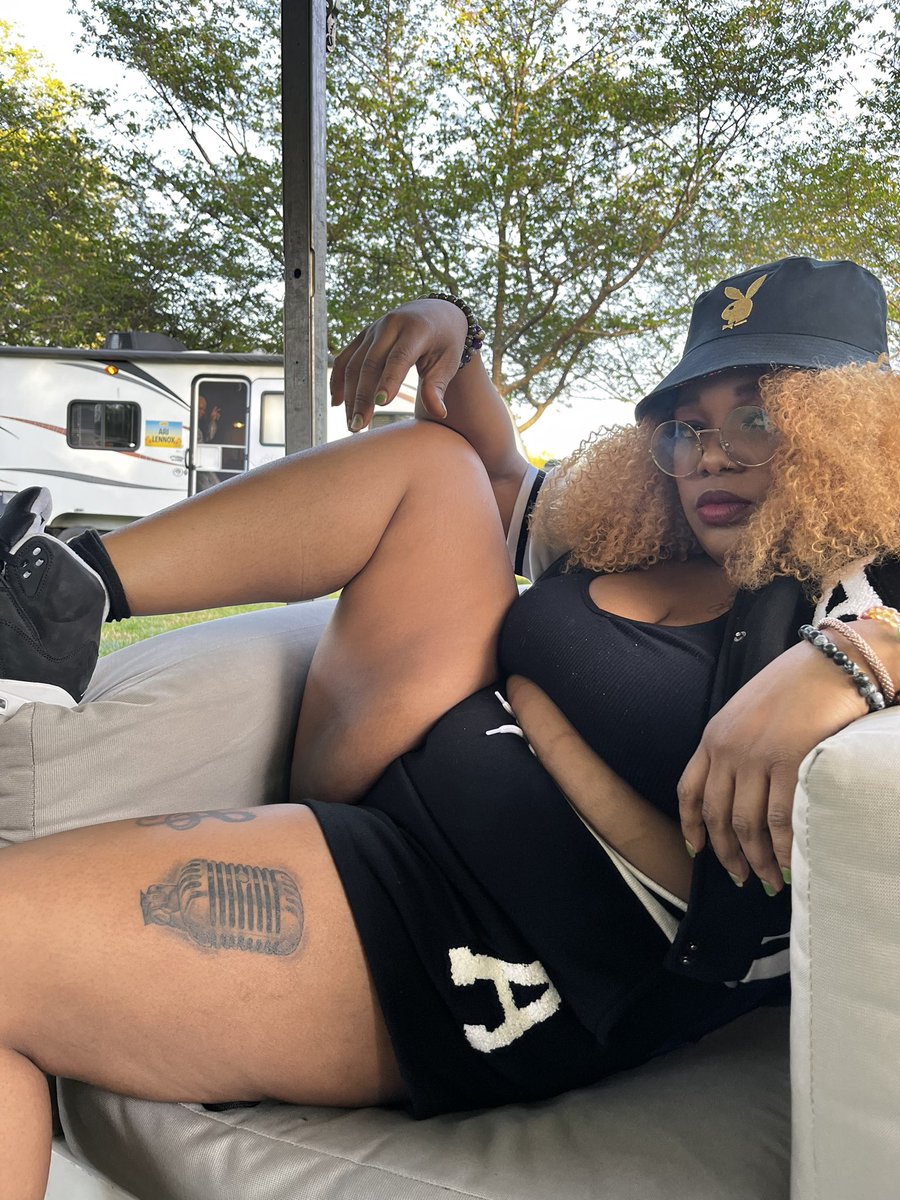 kristenilycia__'s tweet photo. @KyaAngelou did my tattoo so good 😍 https://t.co/WiSgM2AD8u