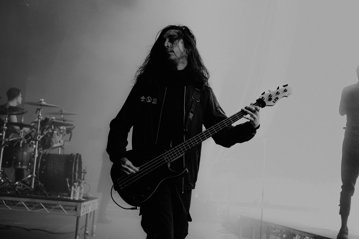 BAD OMENS tweet media
