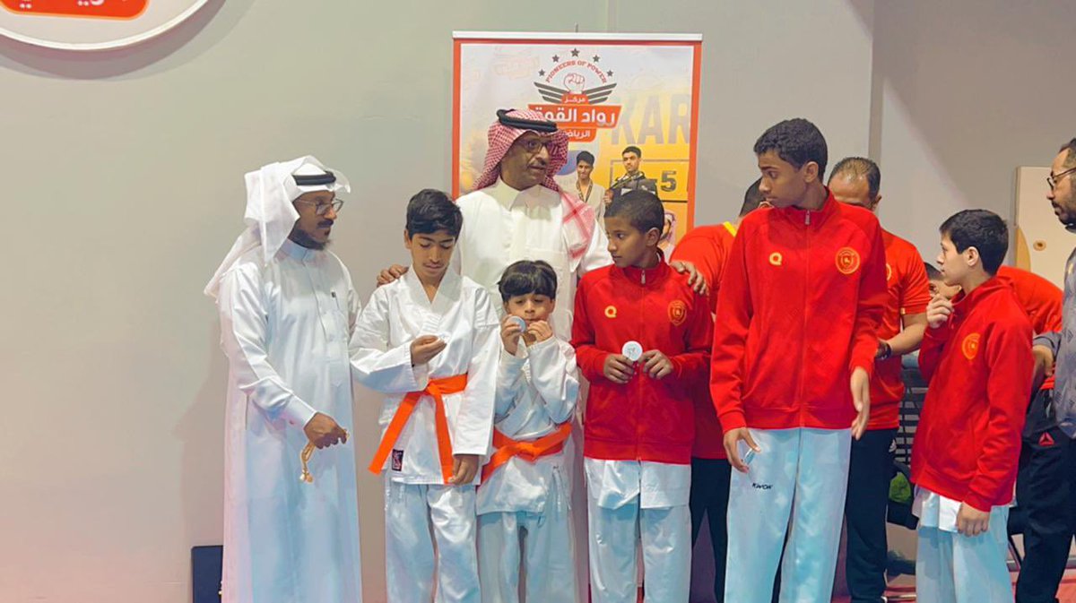 يتبع تكريم اللاعبين