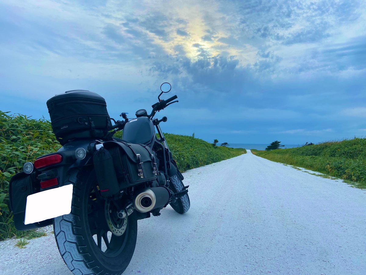 Rebel250blue's tweet photo. #バイク乗りとして自己紹介 
今シーズン始まったから更新☺︎
名前：mayu
性別：女
年齢：25
住み：札幌
車種：レブル250(次はGB350)
好き：アイスクリーム🍦
一言：北海道の綺麗な景色見て美味しい食べ物たくさん食べる！

よろしくお願いします！！！

#バイク乗りとつながりたい
#レブル250
#GB350 https://t.co/up64FDSA41