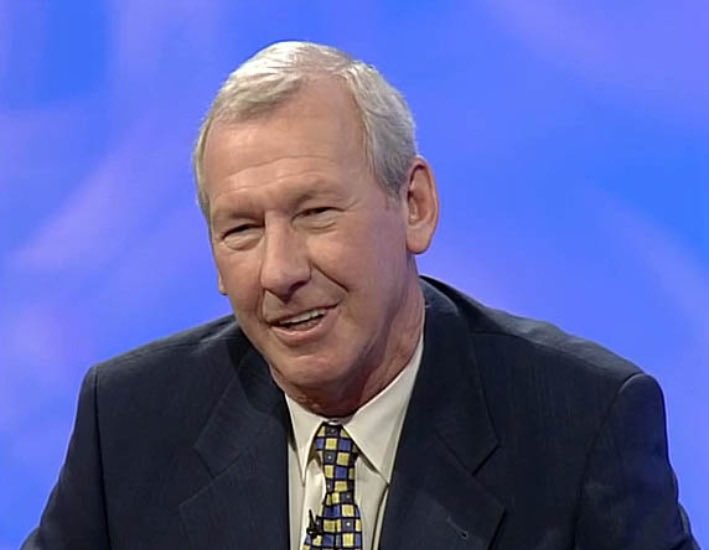 SamuelTheSetter's tweet image. Fantastic piece of trivia, number two. Gina Coladangelo, Matt Hancock’s bit on the side, is the great-niece of former goalkeeper and BBC sports presenter Bob Wilson.

That’s another completely useless fact; but, again, I’m happier for having found it out.