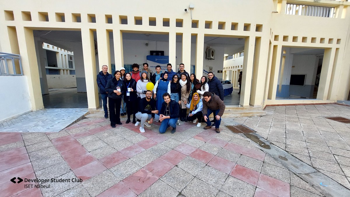 This was our first #DevFest2022 organized by GDG Beja and it was a fantastic experience to connect with hundreds of techies and developers through this Devfest.📷
#GDSCISETN
#GDGBeja
#DevFest2022
#gdscintunisia
#GDSCMENA
#GDGMena
#GoogleDeveloperStudentClub
