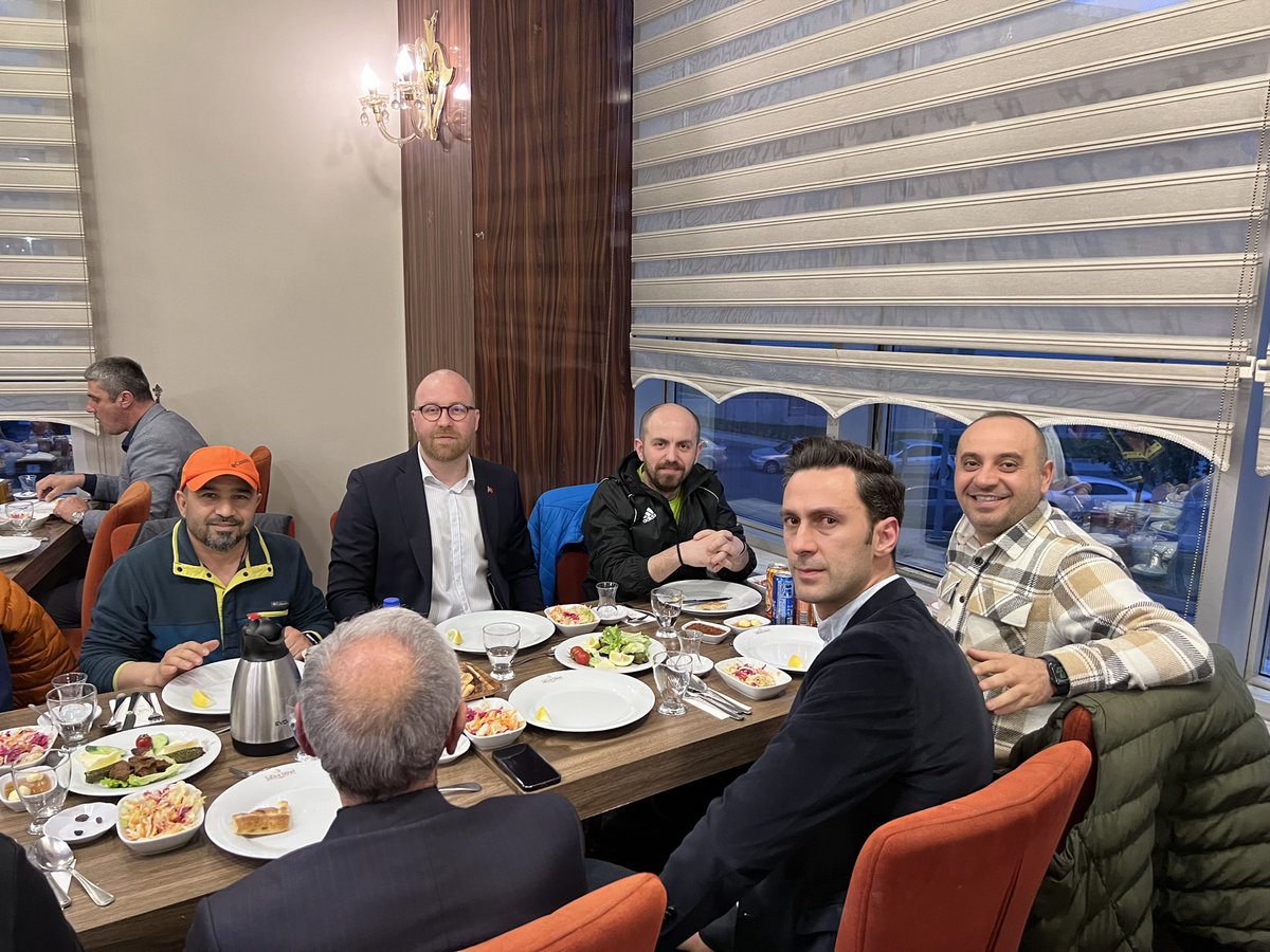Walker spor kulübünün ilk iftarında davetimize icabet eden <a href="/baris_tinay/">Barış Tınay 🇹🇷</a>, @menejerasim , @keremarda34 @drmehmetozsari @duranarslan1979 ve süper lig hakemi Mustafa kürşad filiz beye çocuklarımız adına şükranlarımızı sunuyoruz