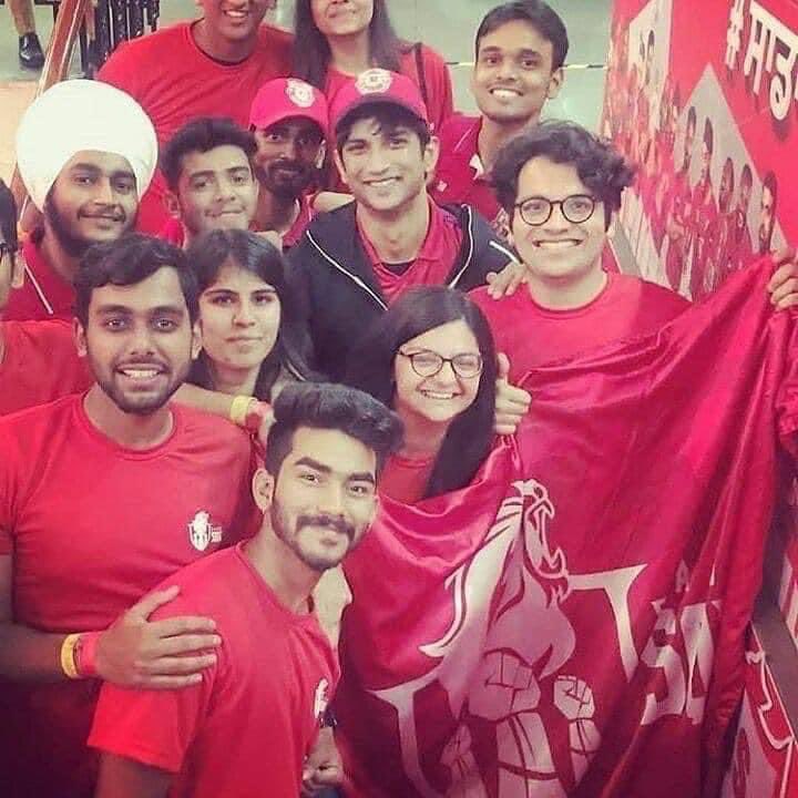nonayousef7's tweet photo. ( Memories April 2019 )
🥺😔💔❤️💎
My jaan @itsSSR spreading all smiles , happiness and love as he enjoyed some good moments during the match of #KXIPvsDC in Chandigarh 😍❤️
#JusticeForSushantSinghRajput
#SushantInOurHeartsForever ♥️♥️
CBI Disappointing Us InSSRCase https://t.co/iZEEjMbuz2