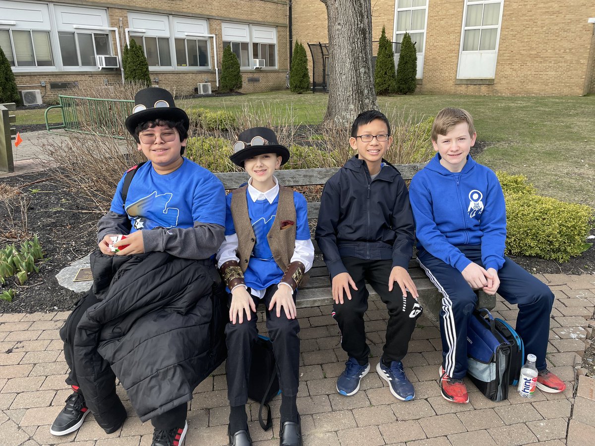 FerraraCodes's tweet photo. The captain @TheCodingKid led the troops to victory at #codeconquest23! Our resident Python expert was essential this year to making sure days of strategizing were implemented on Friday. Also have you heard he hosts a podcast? Awesome job Andrew! #tsarp @kid_OYO @HPS_Eagles https://t.co/vEsOSsZdD2