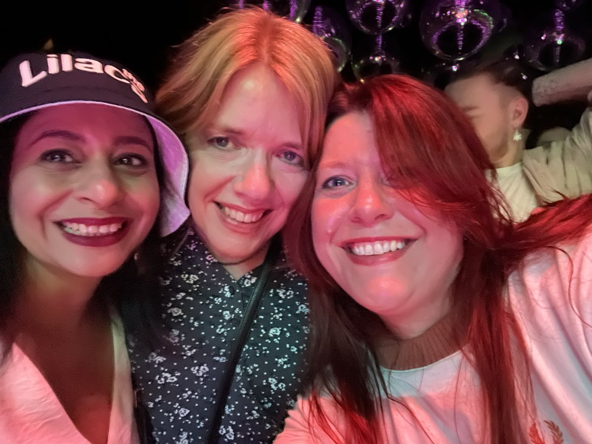 โฅ๏ธโ๐๐๐ โ๐๐๐ก๐ก๐๐๐ โฅ๏ธ (@nemochappell) on Twitter photo Have proper hat hair now but who cares โบ๏ธ
Lovely to spend the evening with @MARKCHAPPELLINO <a href="/magicveronique/">Veronique Constans</a> <a href="/martin_s_wood/">Martin Wood</a> and <a href="/anniecr28/">Anna</a> watching the <a href="/TheLilacsUk/">The Lilacs</a>
(Annie, sorry pinched your photo ๐) Have proper hat hair now but who cares โบ๏ธ
Lovely to spend the evening with @MARKCHAPPELLINO <a href="/magicveronique/">Veronique Constans</a> <a href="/martin_s_wood/">Martin Wood</a> and <a href="/anniecr28/">Anna</a> watching the <a href="/TheLilacsUk/">The Lilacs</a>
(Annie, sorry pinched your photo ๐)