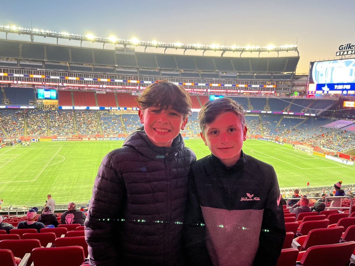 Sumner722's tweet photo. Happy Birthday Carter!! #nerevs #tweetmyseat #c11sest18 https://t.co/EqB8s1xdjy
