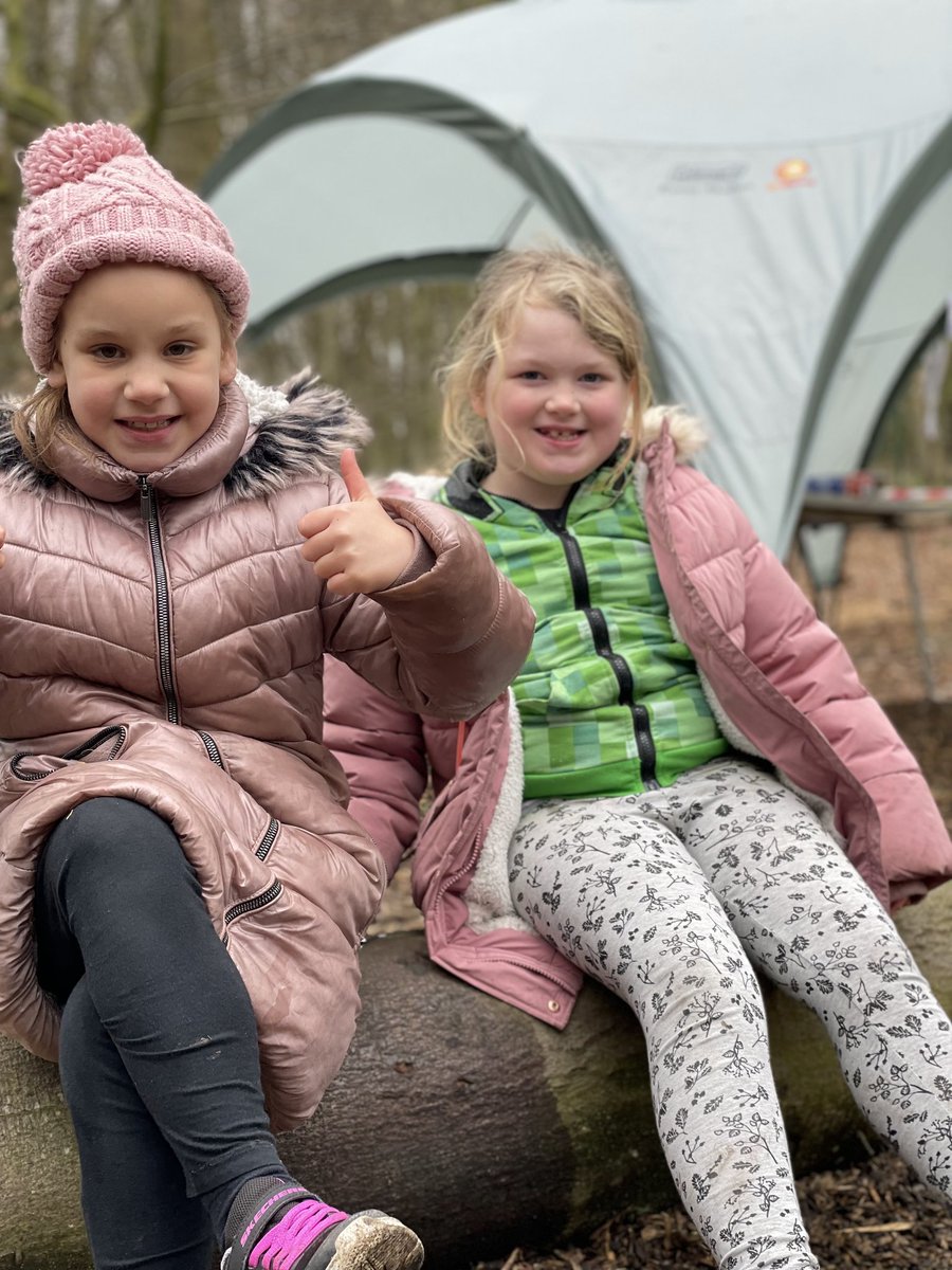 3rdwashscouts's tweet photo. Is it really a camp without a campfire and toasted marshmallows. #ArcadiaSleepover #Beavers #CampfireSongs #ToastingMarshmallows https://t.co/1LiyWo7BVV
