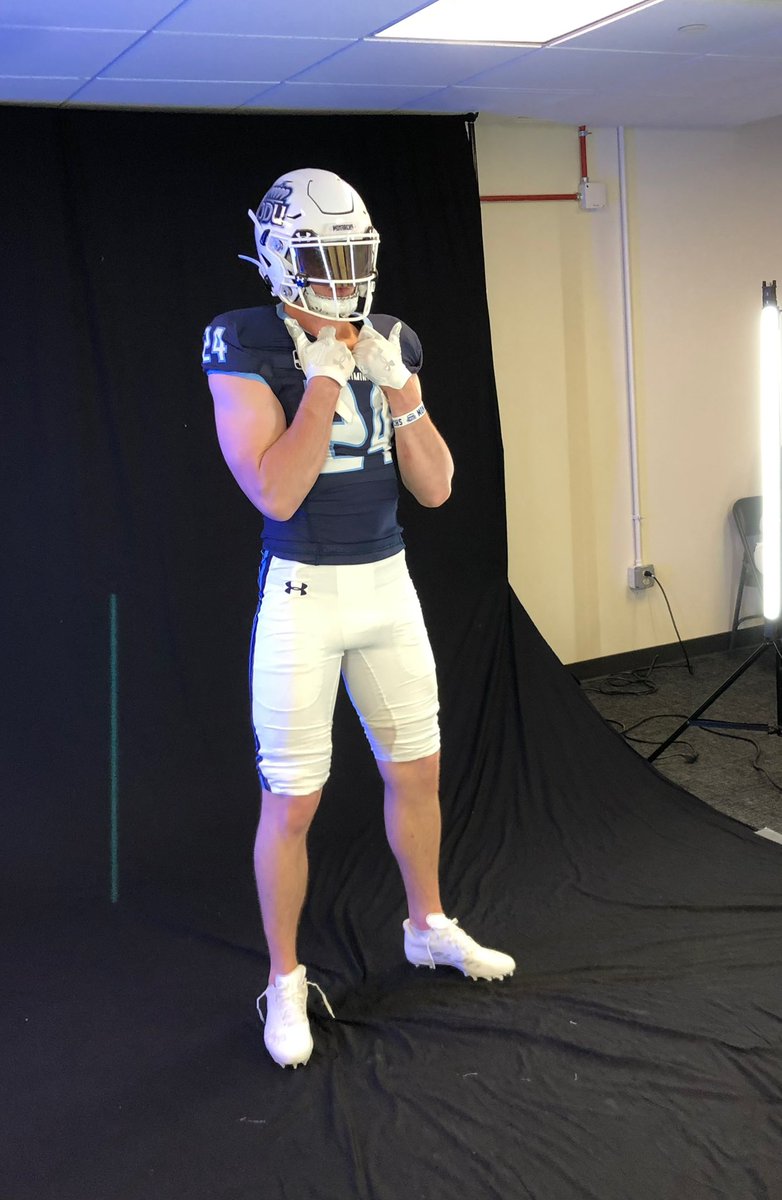 Norfolk 📍

Amazing atmosphere at <a href="/ODUFootball/">ODU Football</a> today, thank you for having me!

<a href="/CoachVic_/">Victor Irokansi</a> <a href="/RickyRahne/">Ricky Rahne</a> <a href="/Justin_Harpo/">Justin Harper</a> <a href="/Coach__Seiler/">Blake Seiler</a>