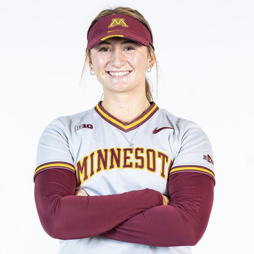 tabithasoren's tweet photo. I can't see a yellow ball without thinking of Dixie's softball dreams. But it means the world to me that a former @Cal_Nuggets teammate is honoring Dixie (#54) on her college softball field. Thank you to University of Minnesota's Jess Oakland π. @gopherssoftball @jess.oakland9 https://t.co/R6oZnDeKvt