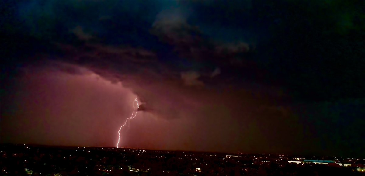 NJDroneMan's tweet photo. Severe thunderstorm came through Edison NJ . One of my drone shots  .. #Thunderstorm #Tornado @News12NJ @DaveCurren @JimCantore @ReporterJim @CollinGrossWx https://t.co/RmSrOz33a1
