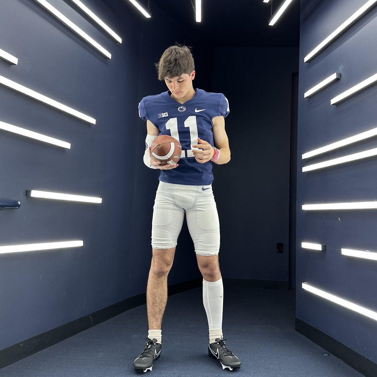 josephfilardi's tweet photo. Awesome day at Penn State today.🦁Great visit and experience, excited to come back for camp in the summer. @coachjfranklin @Coach_Yurcich @DannyOBrienQB @CoachCollins46 @CoachAhmadPSU @knnysndrs @Coach_MannyDiaz @PSU_Dylan @calebtyler_psu @PennStateRivals @AlexRocco13_ #WeAre https://t.co/3rmkj8hQQZ