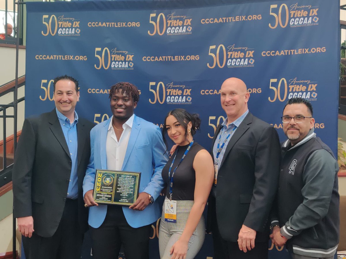 Got awarded the 3C4A Student-Athlete Achievement Award in Sacramento. Honored to be my schools first ever winner and to have been selected from 24,000 <a href="/DeAnzaAthletics/">De Anza Athletics</a> <a href="/DALionsFootball/">De Anza College Football</a>