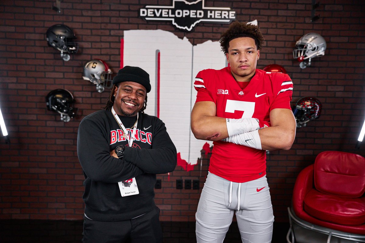 MarquiseL07's tweet photo. Appreciate the Buckeyes for showing much love on my visit🙏🏼 @OhioStateFB 
#buckeyes #OhioState 
*Posting on IG @7.quise* https://t.co/cxrbYsaUlR