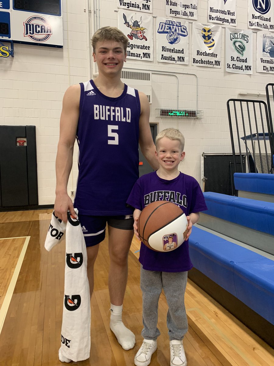 Nate was able to cap off his senior year with a fun afternoon at the All Star game. Nate was great as always and Ty loved watching it all <a href="/nate_dahl23/">Nate Dahl</a>