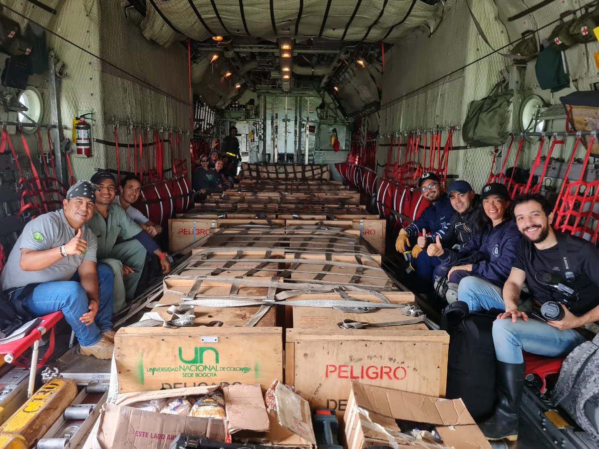 JoseIsmaelPena's tweet photo. 25 cocodrilos llaneros  rumbo a la libertad-> parque  Tuparro. Prof Mario Vargas  del Inst. Genética, dir Estación Biología Tropical Roberto Franco @CienciasUNALBog  y científicos de  @UNALOficial  @un_bog investigan para sacarlos de lista roja de especies en extinción. Gracias: https://t.co/4wWx5Pf9Ai
