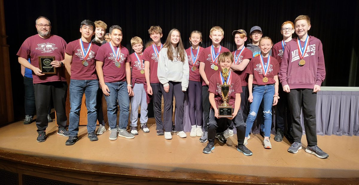 Mount Vernon Middle School just won first place in the state tournament! 🏆🥇On to nationals! Awesome job team 👍🏻❤️