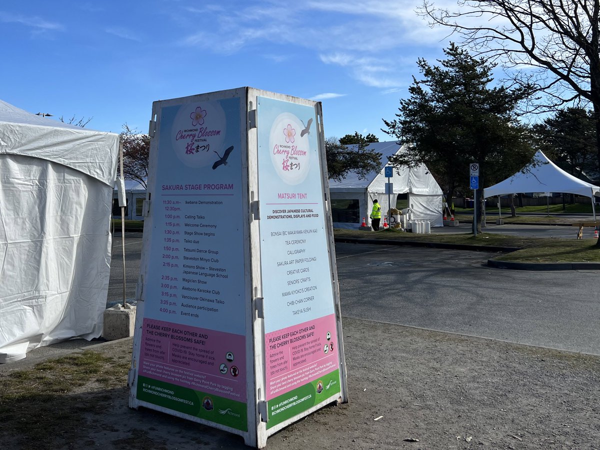 stevestonLife's tweet photo. Richmond Cherry Blossom Festival🌸 returns on April 2nd, and prep has started at Garry Point Park. Tents are in the parking lot, so make sure to walk, bike, or bus to the event! #Steveston https://t.co/L8ksO555Na