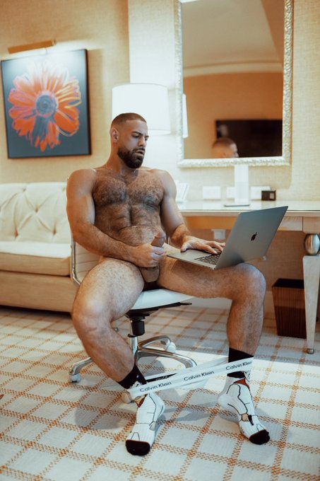 Waiting for you ➡️ https://t.co/Qz5pBAd18z https://t.co/i7ByvduZ6e<a href="/tag/humpday"class="tags"><span>#humpday</span></a>
