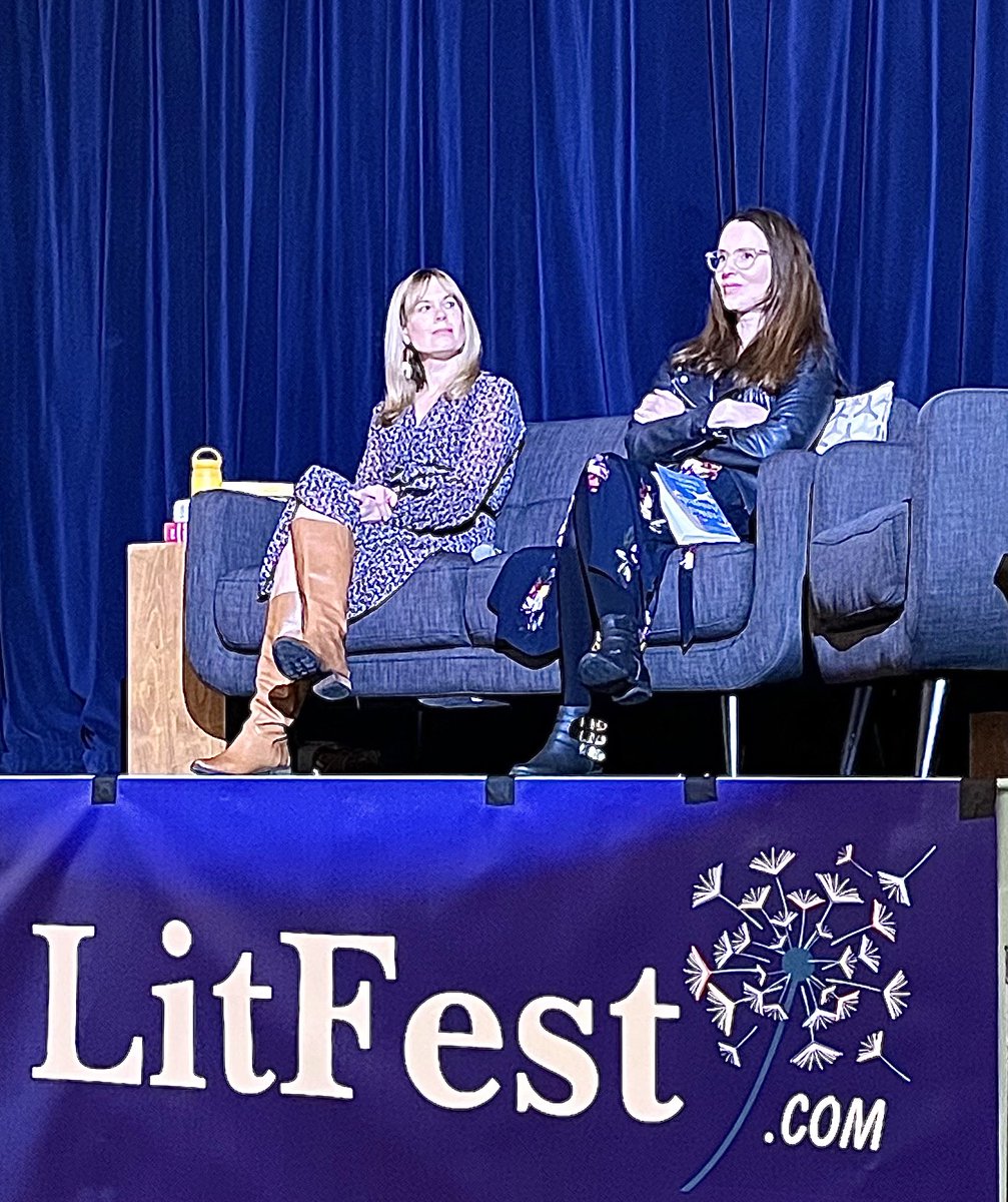 WriterAmyRay's tweet photo. Attended the #ExeterLitFest today. Heard authors Lara Prescott and @annie_hartnett talk about their books! https://t.co/dWTE0nxgHi
