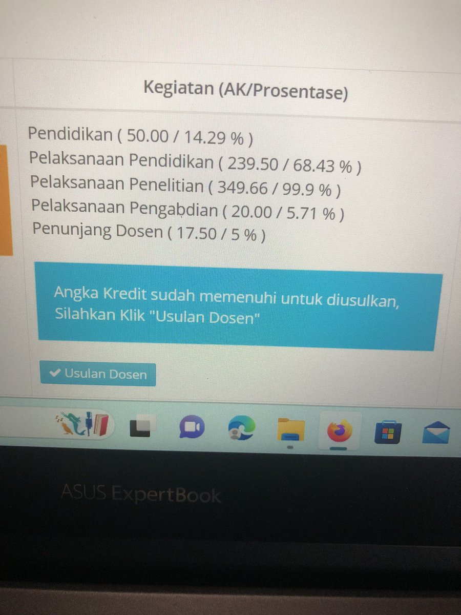 wa2nlinux's tweet photo. Terbitnya SK MenPAN RB no 1 2023 menjadikan  dosen “pemalas” ngurus jafa (seperti saya 😁) harus membuat pengakuan AK. Dengan tenggat waktu 5/4/2023 harus disampaikan ke ke mampus, gresek gresek sak kecekele dapat juga total AK-nya 😅😅 #jafa #dosen #serdos https://t.co/GqQobspDzF
