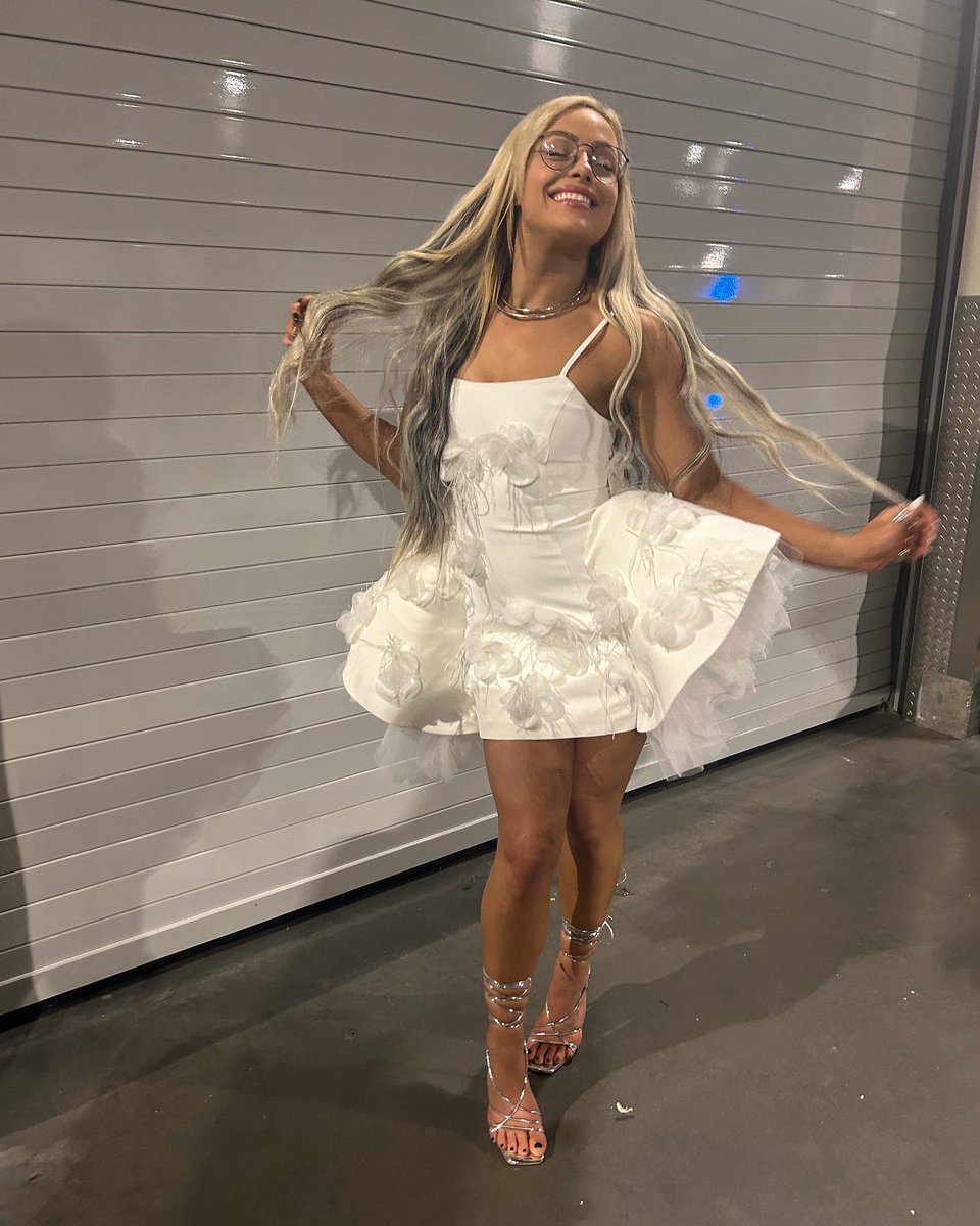 YaOnlyLivvOnce tweet picture