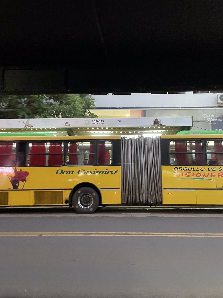 Hasta Posadas tiene metrobús y Paraguay, bueh ya sabemos la historia🥲 

Me frustra que durante años nos sigan robando calidad de vida, tiempo y dinero.  Hasta cuándo vamos a sufrir? No pega más en pleno 2023 seguir viviendo en una aldea
