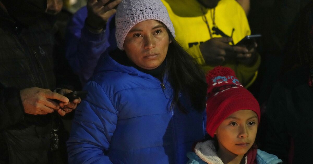 GOMexicoDaily's tweet photo. L. A activists call for justice in condemning the deaths of 39 immigrants in Ciudad Juarez https://t.co/y31uJzw5bL https://t.co/Lmiw0NTfLX
