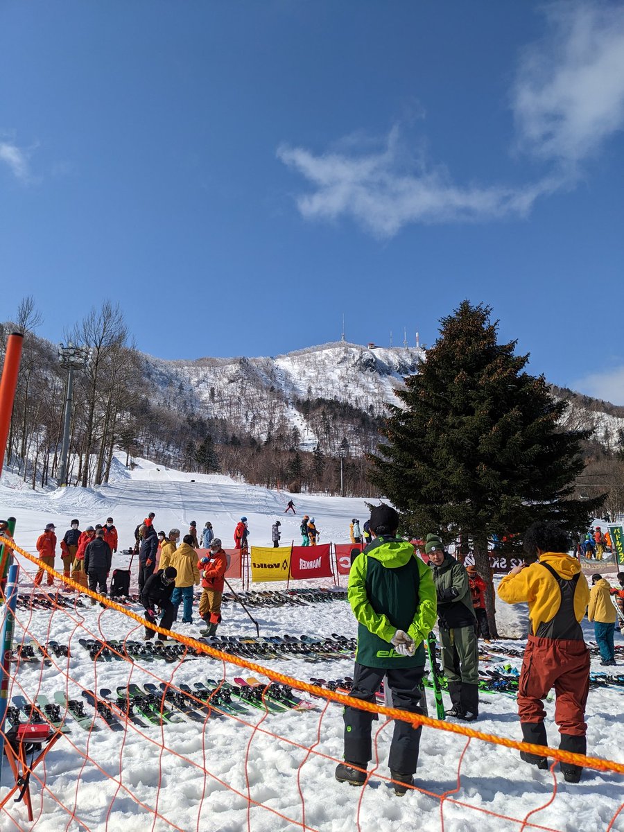 live4sb011's tweet photo. スキー200台 #パドルクラブ #paddleclub #試乗会 https://t.co/ZQRAeSyqQ7