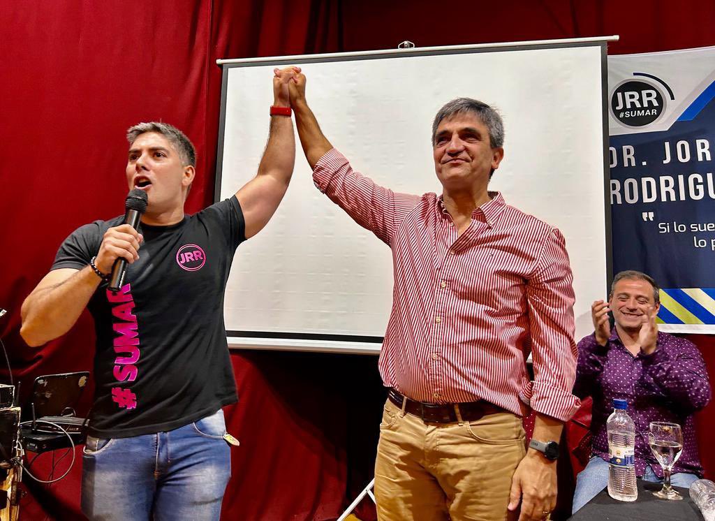 pyedlin's tweet photo. Este espacio político seguirá trabajando después del 14 de mayo porque está formado por gente de compromiso, jóvenes,hombres y mujeres que quieren un #Tucumán mejor.Junto a @RossanaChahla, la próxima Intendenta, trabajaremos por la #Capital 
Gracias a @JRRSumar por este encuentro https://t.co/0n8cF3srYu