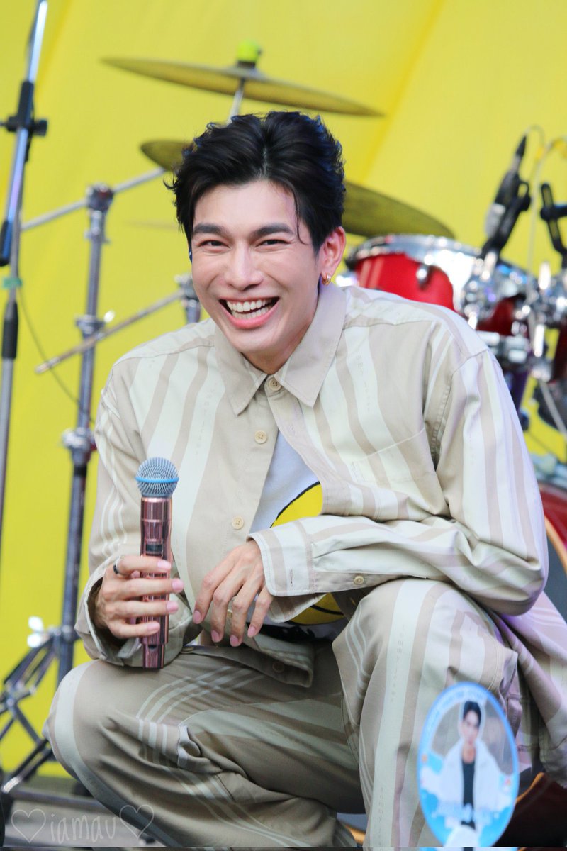 Zee_mewlion_Mew's tweet photo. 📈MEW SUPPASIT  I G  F O L L O W E R S ✨🫶
     
        🗓️01 / 04 / 2023 

                             [ 5,522,729 ▶️ 5,531,218 ]

             ❇️ +8,489🆙⬆️

Good Mewning ⛅ Happy Sunday
Enjoy your vacation to the fullest
@MSuppasit 
#MewSuppasit #มิวศุภศิษฏ https://t.co/BFDeSzwrn9