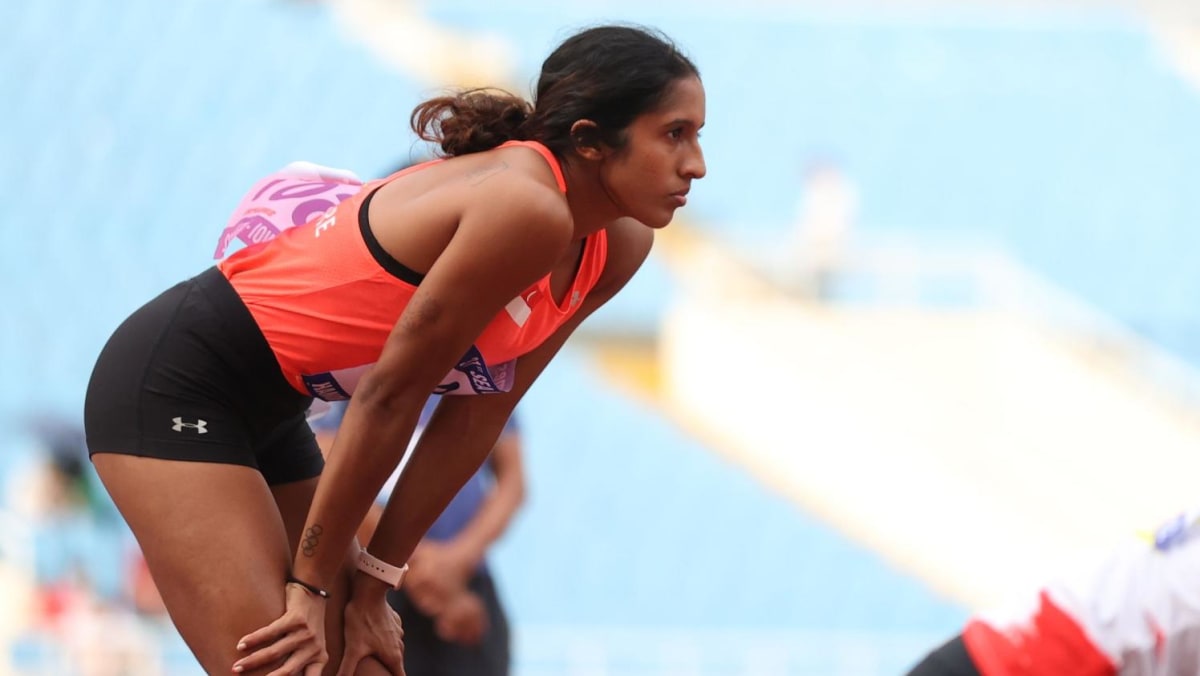 ChannelNewsAsia's tweet photo. Third national record in three days for Shanti Pereira as she smashes own 200m mark https://t.co/NVuxg3IDvr https://t.co/Sy4tTMZJlB