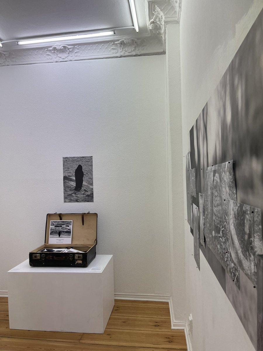 ThiloSeibt's tweet photo. "Silence as Dialogue" today from 14:00 at the @FASB_Berlin in #Berlin.
.
#LASTDAY 
.
Mansteinstr. 16 - Berlin
.
https://t.co/1quVK17Ets
.
#photograghy #photo #PhotographyIsArt #monatderfotografie #photofestival #PHOTOS #artinberlin #photoexibition #ausstellung #kunst #gallery https://t.co/bdJ8eJHLac
