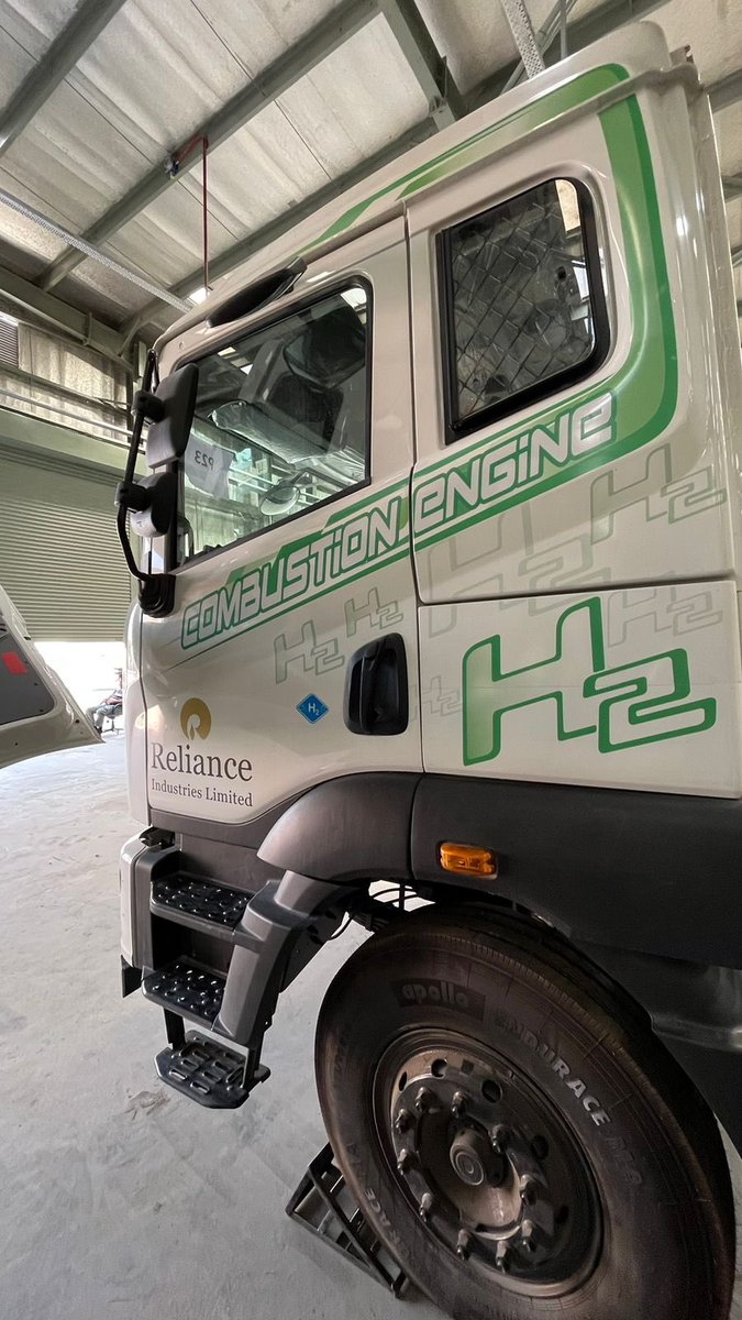 monakhandhar's tweet photo. Launched by Hon’ble Prime Minister, H2 ICE truck on display @G20Gujarat Mahatma Mandir in #G20India 2nd Energy Transition Working Group
Technology indigenously developed in India with international collaboration
There is no fuel based carbon emission https://t.co/7TwBixJ8FO