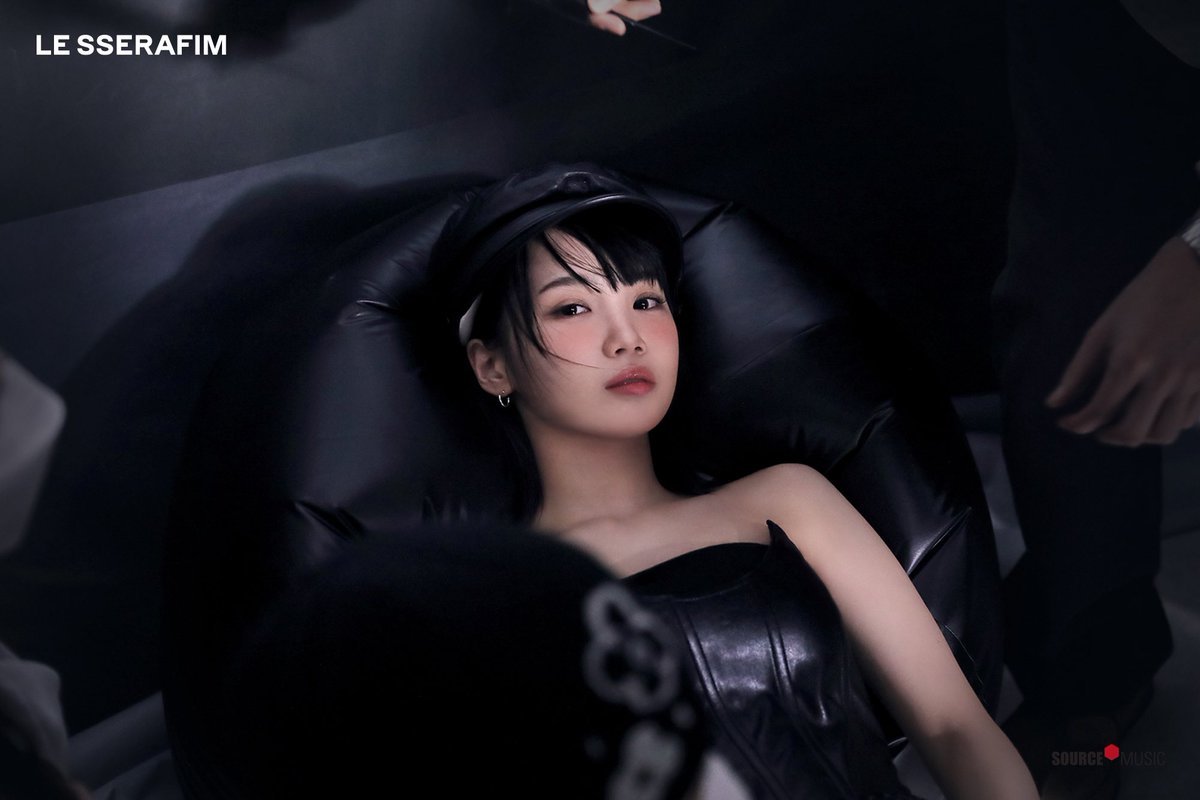 ssera pics on Twitter: "chaewon for MAKE UP FOR EVER X Marie Claire"