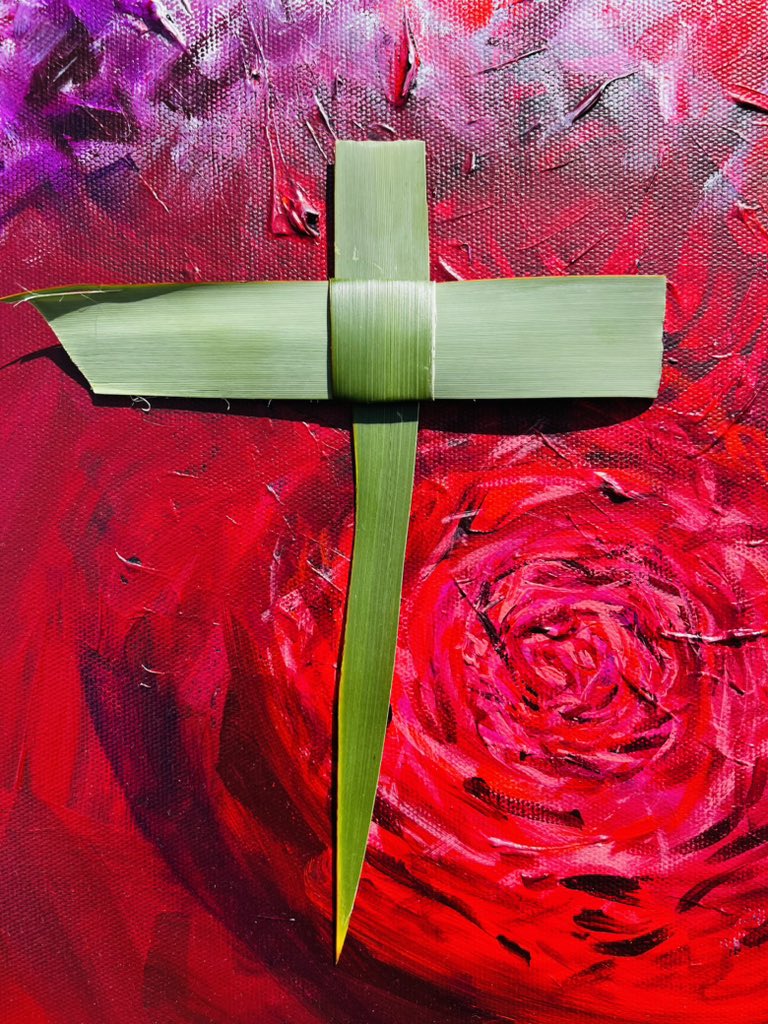 PencilInnCt's tweet photo. Flax from Taupō Moana for a Palm Sunday cross. https://t.co/u59AazslQV