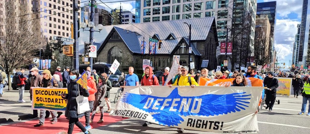 📢🌎❤️✊ @decolonialsol March & rally out on the streets of #Vancouver in solidarity with Wet'suwet'en & against RBC funded CGL fracked-gas pipeline  #WetsuwetenStrong #AllOutForWedzinKwa #AllEyesOnRBC #AbolishCIRG #RCMPofftheYintah #NoCGL #vanpoli #cdnpoli #ClimateJustice