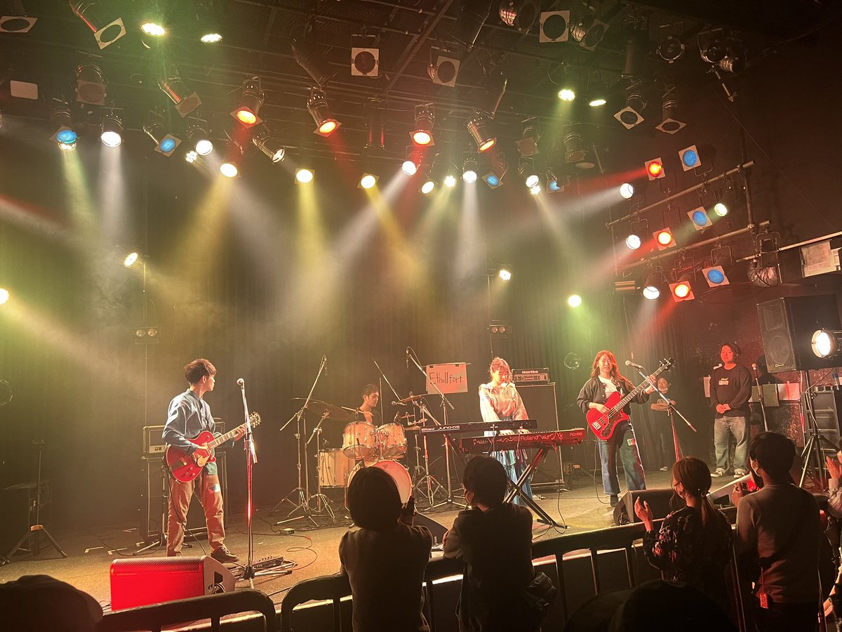 tontodayon's tweet photo. 5組目は、Ethell fortです。
今日が初ライブ、そして人生初ライブの方もいらっしゃるそうです。
はじめてのライブしてしまったら、もう
後には戻れないですよ😏😏😏

楽しんでほしい。伝わっています https://t.co/ThOSJov39K