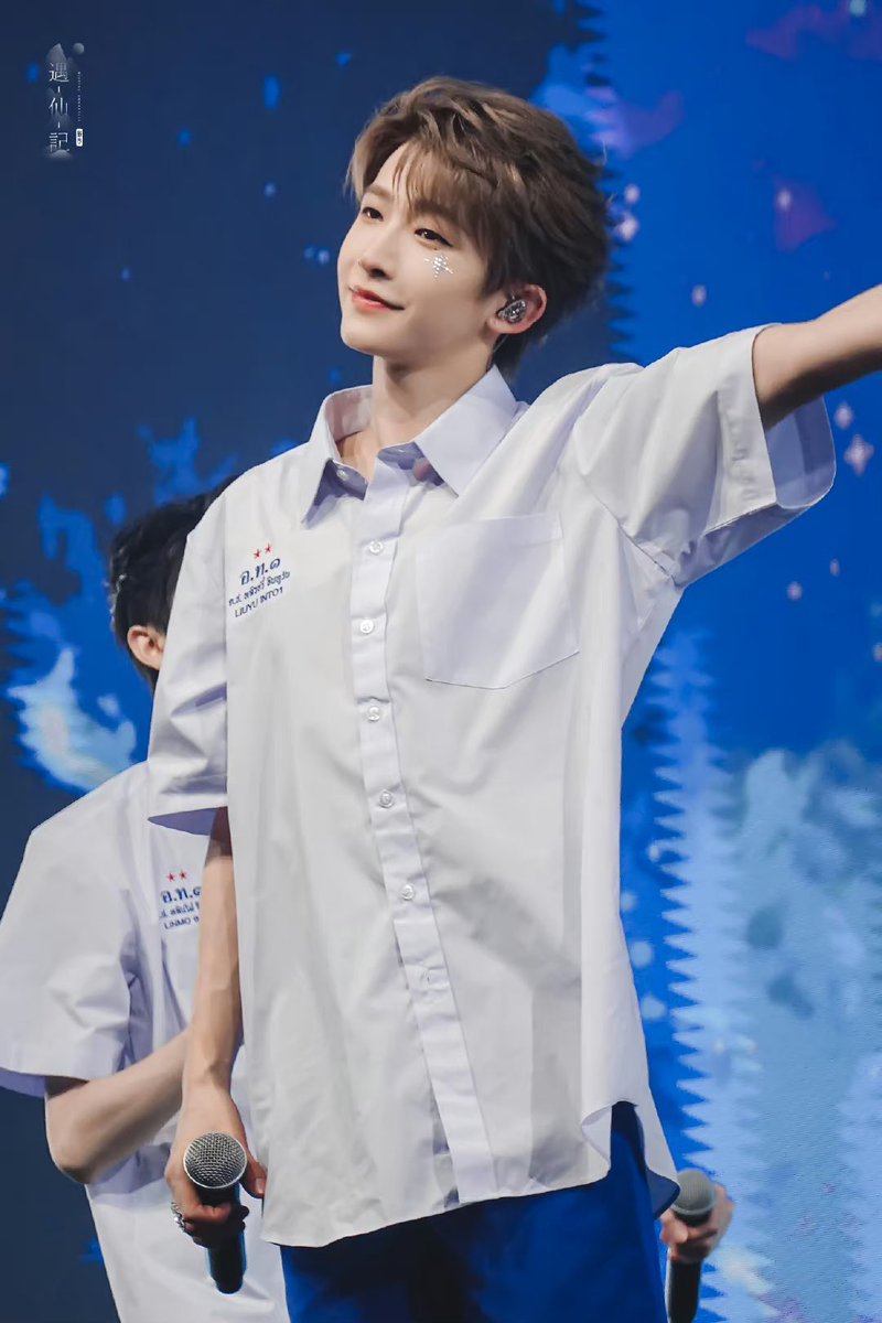 dvmm2000's tweet photo. Heo nhỏ nhà cá vừa xinh yêu vừa ngoan xỉu luôn 🥹 #LIUYU_GROWNUPinBKK https://t.co/wTkkcMMM0i