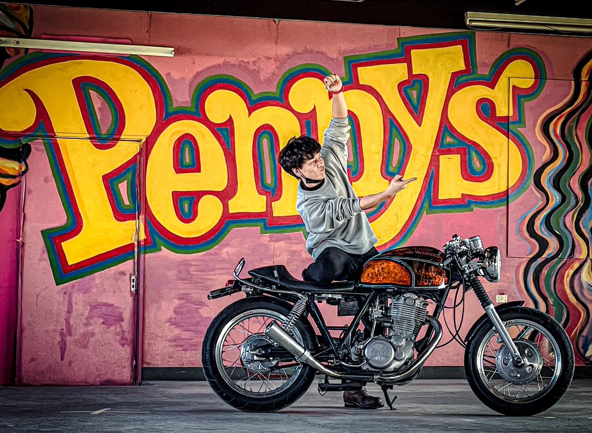 nicole_saitou's tweet image. 今からCCBCの撮影会の写真整理して編集、投稿します
フィルターかけますけど美肌補正とかスリム加工とかは無いです。今回野郎しかいなかったからいいでしょ（すっとぼけ
16:9が1枚、スクエアが1枚、オーナー入って16:9が1枚です。
気長にお待ちください。
#CCBC  
#鉄剣タロー食堂
#鉄剣タロー食堂会