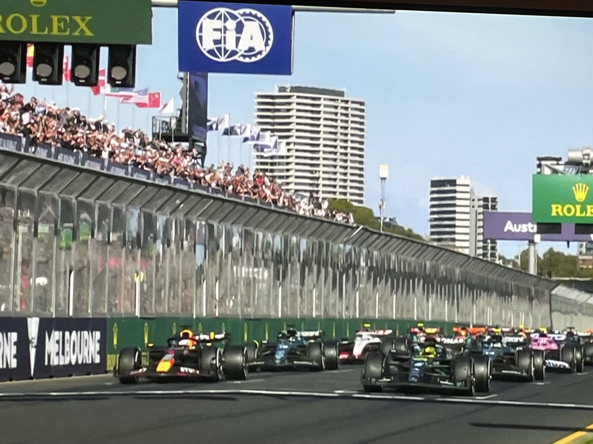 DuBonheur's tweet photo. … LorsqueMelbourneDitBis … #f1 https://t.co/GALbZCCWfn
