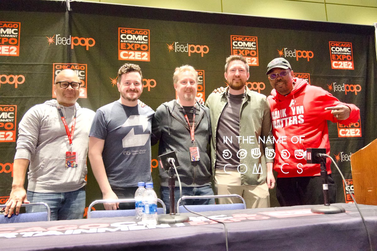thenameofcomics's tweet photo. Mint God was living his best life at the Kyle Higgins & Amazing Friends panel for C2E2 2023! 😆🤪Get ready for #TheCatalystWar !!!
-
-
-
#RadiantBlack #KyleHiggins #C2E22023 #massiveverse #inthenameofcomics #everyonelovesagoodstory #hankpymmatters #allkangsmatter #ririmatters https://t.co/XAjpYAkqzT
