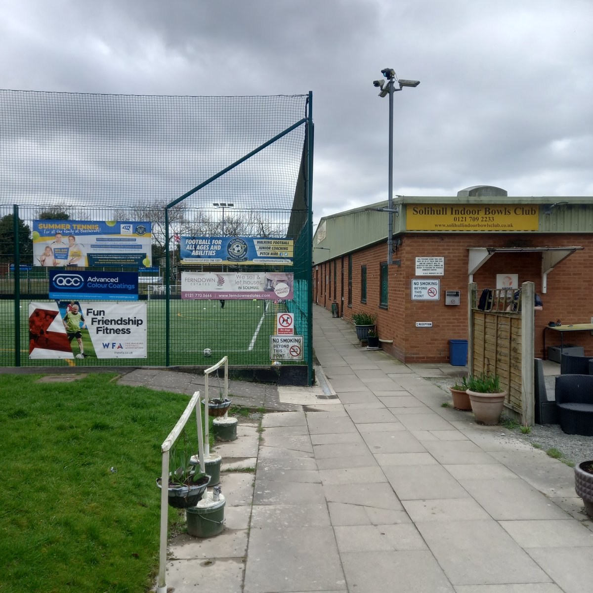 BowlsIsBowls's tweet photo. #CHANGEthePERCEPTION 

On a break from working on @LoveNorthampton  VP's FIRST website 

Click here https://t.co/GiRqljkl69

#playBOWLS in the @EIBABowls Solihull #OSC 

If > 20 shares, BEST share & quote wins a prize

@HugoFoxNews @ChronandEcho @BowlsEngland @Drakes_Pride @scottmorland