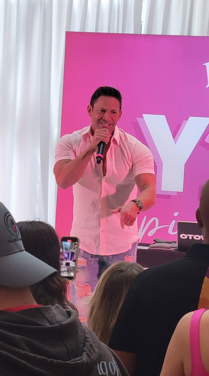 Harmony782's tweet photo. @JeffTimmons Loved seeing you today! ❤️ Even after all these years as a fan, you still get to me!😘 https://t.co/5vpFDOcHDo