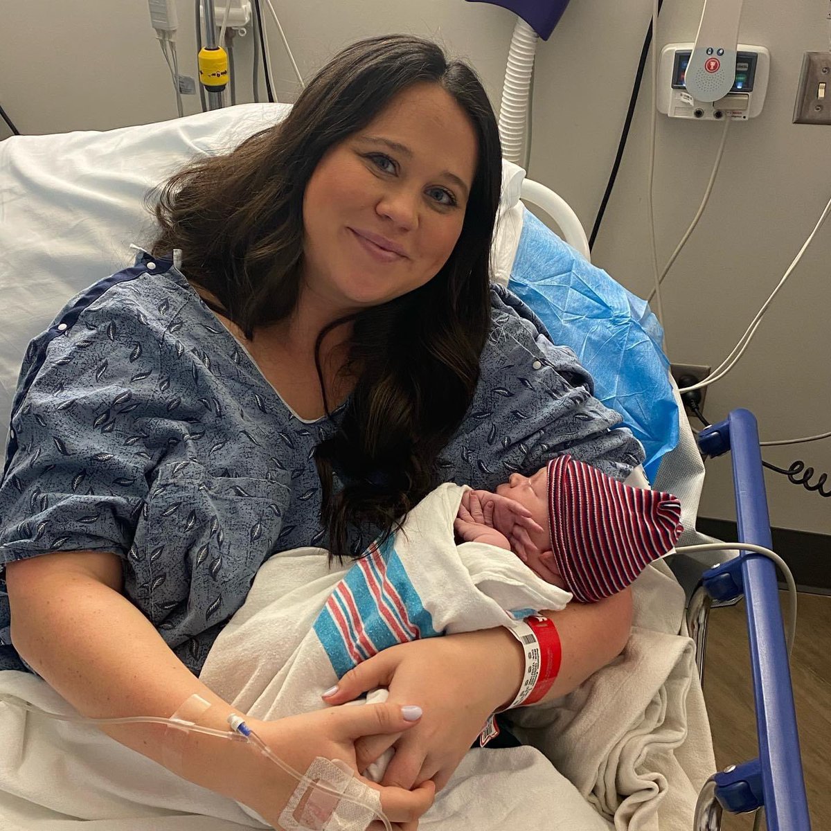 BIG congratulations to 2 of our very own (now 3🥰) at BSHS! We are so happy for you <a href="/Kendall1296/">Kenny D</a> &amp; <a href="/Coach_DavisJ/">Jacob Davis</a>! Baby Ty is going to be the best bulldog, EVER! ❤️🐾🖤