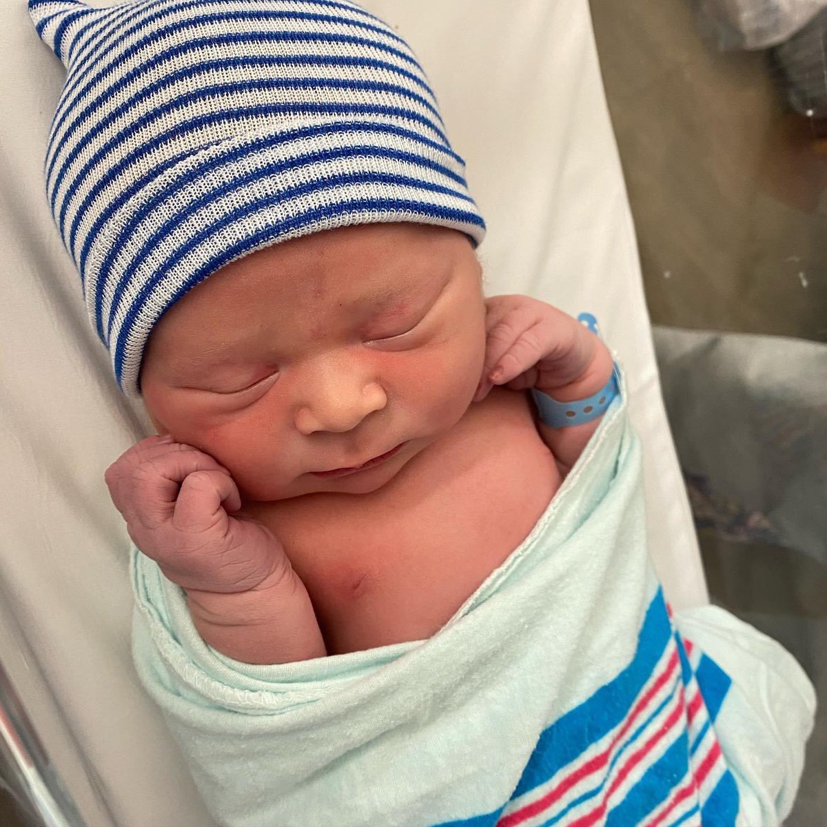 BSHS_Volleyball's tweet photo. BIG congratulations to 2 of our very own (now 3🥰) at BSHS! We are so happy for you @Kendall1296 &amp; @Coach_DavisJ! Baby Ty is going to be the best bulldog, EVER! ❤️🐾🖤 https://t.co/KOSRcElEhm