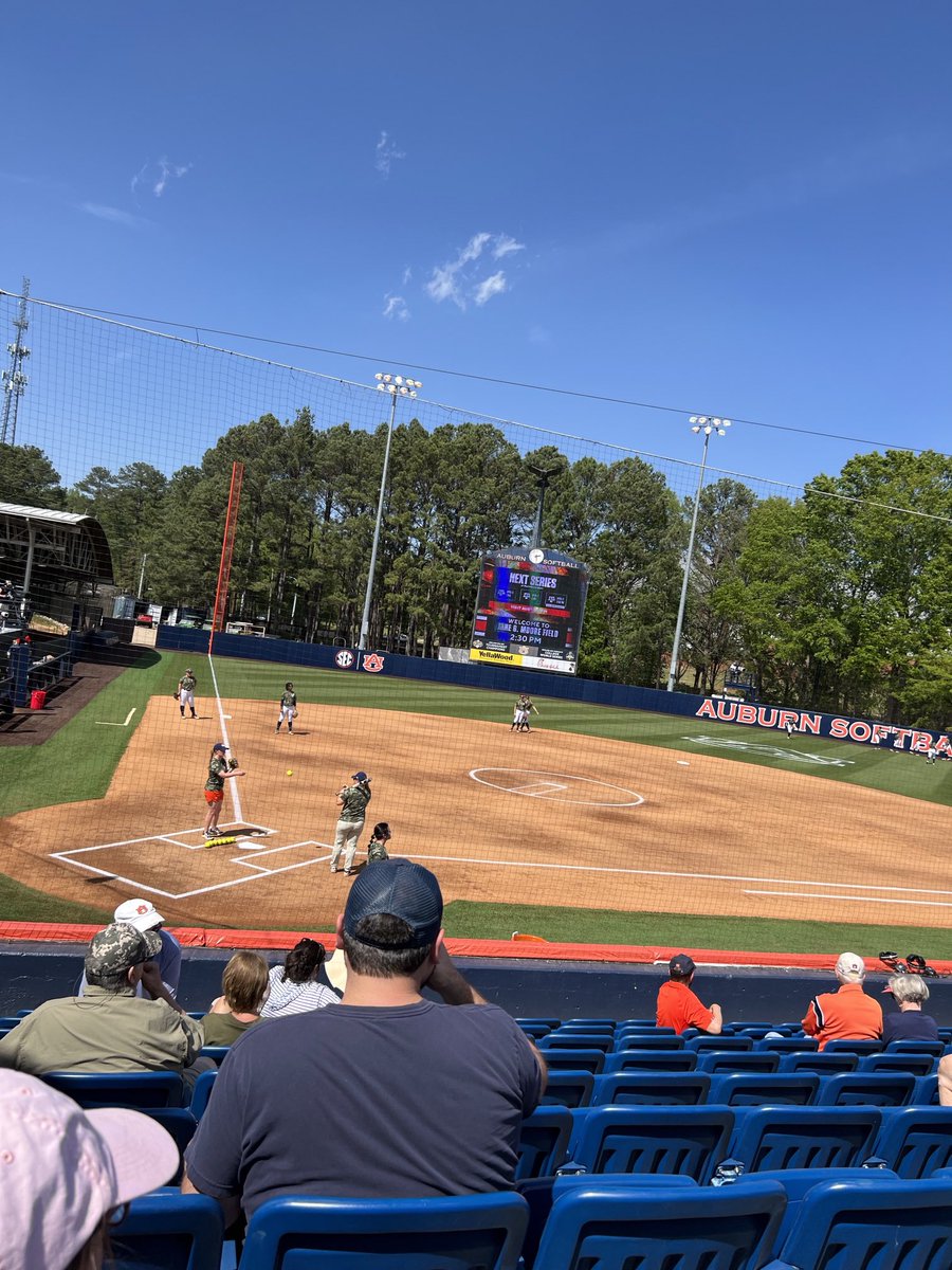 Auburn tigers softball game and wde. 🦅🐅🥎
