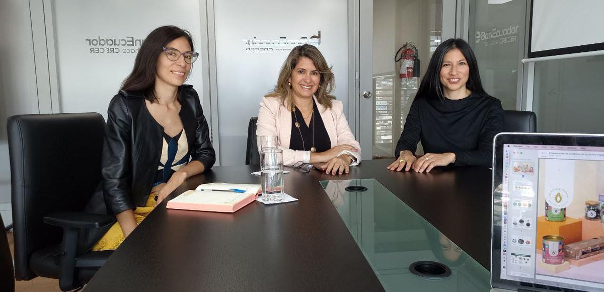 BanEcuadorBP's tweet photo. ✅BanEcuador acompaña en el crecimiento de proyectos innovadores como "La Divina Papaya"; empresa liderada por jóvenes mujeres emprendedoras que busca una alimentación saludable 💪🏾

La reactivación económica continúa con más fuerza gracias al Presidente @LassoGuillermo 🙌. https://t.co/RLZTm1tGq1